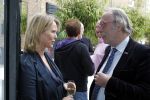 Naarden 18 maart 2010
Surprise feestje voor ivo niehe ivm 35 jaar werken voor de tros bij het arsenaal. Antoinette Hertsenberg
Peter Smulders bv