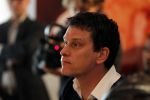 Naarden Vesting 11 maart 2010
Jan des Bouvrie geeft bij het arsenaal een persconferentie inzake zijn arrestatie door de politie. Bart Mos
Peter Smulders bv