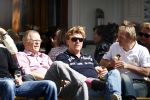 Amsterdam 28 mei 2009
Bastiaan Ragas met zijn schoonvader en zwager op terras.
Peter Smulders bv