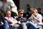 Amsterdam 28 mei 2009
Bastiaan Ragas met zijn schoonvader en zwager op terras.
Peter Smulders bv