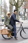 Amsterdam 27 maart 2010
Connie Breukhoven achter op de fiets en op terras met Marvin.
Peter Smulders bv