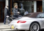Amsterdam 10 maart 2010
Danielle Oerlemans krijgt bekeuring voor niet betaald parkeren op de cornelis schuytstraat. Danielle rijdt in porsche 911 cabrio.
Peter Smulders bv