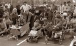 Dommelen, 14  Augustus 1977
Edwin Smulders met de volksfeesten in een racekar
Foto Peter Smulders BV