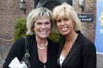 Naarden 18 maart 2010
Surprise feestje voor ivo niehe ivm 35 jaar werken voor de tros bij het arsenaal. Ellen Brusse met Margriet Zegers
Peter Smulders bv