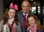 Amsterdam 1 april 2010
Premiere disney on ice in de rai. Ferdi Bolland met dochters
Peter Smulders bv