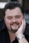 Tiel 25 maart 2010
Frans Duijts krijgt gouden plaat. Zijn vrouw met 3 dochters ouders en schoonouders zijn aanwezig.
Peter Smulders bv