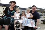 Tiel 25 maart 2010
Frans Duijts krijgt gouden plaat. Zijn vrouw met 3 dochters ouders en schoonouders zijn aanwezig.
Peter Smulders bv