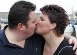 Tiel 25 maart 2010
Frans Duijts krijgt gouden plaat. Zijn vrouw met 3 dochters ouders en schoonouders zijn aanwezig.
Peter Smulders bv