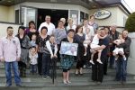 Tiel 25 maart 2010
Frans Duijts krijgt gouden plaat. Zijn vrouw met 3 dochters ouders en schoonouders zijn aanwezig.
Peter Smulders bv