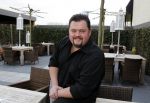 Tiel 25 maart 2010
Frans Duijts krijgt gouden plaat. Zijn vrouw met 3 dochters ouders en schoonouders zijn aanwezig.
Peter Smulders bv