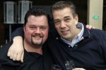 Tiel 25 maart 2010
Frans Duijts krijgt gouden plaat. Zijn vrouw met 3 dochters ouders en schoonouders zijn aanwezig. Frans met Neil v h Hoff
Peter Smulders bv