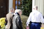 Amstelveen 23 maart 2010
Bij de buurman van Frits Barend is brand uitgebroken en de brandweer en politie zijn ter plaatse. Frits Barend komt op zijn slippers polshoogte nemen.
Peter Smulders bv