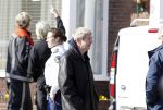 Amstelveen 23 maart 2010
Bij de buurman van Frits Barend is brand uitgebroken en de brandweer en politie zijn ter plaatse. Frits Barend komt op zijn slippers polshoogte nemen.
Peter Smulders bv