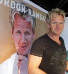 Amsterdam 30 maart 2010
Gordon ramsay signeert boeken bij de bijenkorf.
Peter Smulders bv