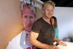 Amsterdam 30 maart 2010
Gordon ramsay signeert boeken bij de bijenkorf.
Peter Smulders bv