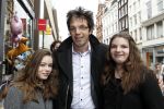 Amsterdam 14 maart 2010
Prtemiere nanny Mc Fee in tuschinski. Jan Douwe Kroeske met dochters
Peter Smulders bv