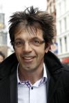 Amsterdam 14 maart 2010
Prtemiere nanny Mc Fee in tuschinski. Jan Douwe Kroeske met dochters
Peter Smulders bv