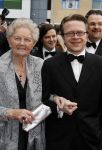 Scheveningen 11 april 2010
Premiere Mary Poppins in het circustheater. zus Joop v d Ende
Peter Smulders bv