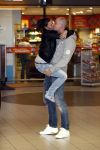 Schiphol 28 mei 2009
Lange Frans haalt zijn vrouw Danielle op op schiphol.
Peter Smulders bv