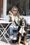 Amsterdam 23 maart 2010
Nikkie Plessen met hond op het terras.
Peter Smulders bv