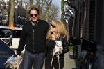 Amsterdam 12 april 2010
Paptricia Paay met hondje  en vriend Nicky v Dam op terras bij de joffers.
Peter Smulders bv