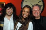 Amsterdam 28 maart 2010
Surprise feestje voor Patty Brard haar 55e verjaardag bij borrelbar. Patty met Emile Hartkamp
Peter Smulders bv