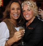 Amsterdam 28 maart 2010
Surprise feestje voor Patty Brard haar 55e verjaardag bij borrelbar. Patty met Francis
Peter Smulders bv