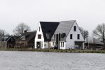 Ouderkerk aan de Amstel 30 maart 2010
Het nieuwe huis van Patty Brard aan de amstel is bijna klaar.
Peter Smulders bv