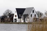 Ouderkerk aan de Amstel 30 maart 2010
Het nieuwe huis van Patty Brard aan de amstel is bijna klaar.
Peter Smulders bv