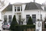Hoorn 3 april 2010
Sonja Bakker heeft haar huis goed beveiligd. Er hangen overal camera's.
Peter Smulders bv