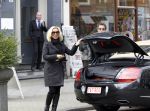 Amsterdam 27 maart 2010
Ronnie Rosenbaum en Tatjana Simic bij bentley cabrio met TAT 900 kenteken.
Peter Smulders bv