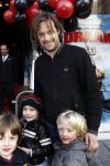 Amsterdam 21 maart 2010
Premiere hoe tem je een draak in Tuschinski. Vincent Croiset met kinderen
Peter Smulders bv