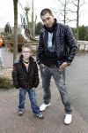 Harderwijk 20 maart 2010
Premiere show in het dolfinarium. Waylon met buddha to buddha armband en zoontje
Peter Smulders bv