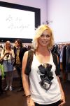 Amsterdam 30 maart 2011
Bridget Maasland presenteert t shirtlijn B by Bridget. Ze doet dit samen met haar ouders en broer.
Peter Smulders bv