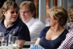 Amsterdam 2 april 2011
Caroline Tensen met vriend Peter Gallas en dochter Lotte op terras bij cafe George.
Peter Smulders bv