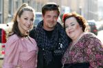 Amsterdam 29 maart 2011
Presentatie nieuwe boek Marian Mudder. Gooische Frieten ( Cynthia Abma en Annemieke Aalderink Bakker) reiken het ereste boek uit. Dennis Overeem
Peter Smulders bv