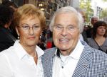 Amsterdam 17 april 2011
Premiere Zorro in het nieuwe de la mar theater. Henk Pleket met vrouw
Peter Smulders bv