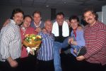 Nijmegen, 20 April 1995
Henk Pleket van de Havenzangers tijdens een optreden met Carnaval.
Hier op de foto met Rene v d Gijp die ook een plaatje had gemaakt.
Foto Peter Smulders BV