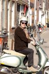 Amsterdam 29 maart 2011
Huub Stapel op zijn vespa scooter.
Peter Smulders bv
