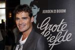 Amsterdam 15 april 2011
Presentatie nieuwe cd van Jeroen v d Boom bij het college hotel. Zijn vrouw Danie en zoon Luuk krijgen eerste cd
Peter Smulders bv