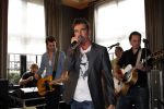Amsterdam 15 april 2011
Presentatie nieuwe cd van Jeroen v d Boom bij het college hotel. Zijn vrouw Danie en zoon Luuk krijgen eerste cd
Peter Smulders bv