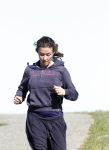 Uitdam 19 maart 
Katja Romer Schuurman aan het hardlopen bij haar op de dijk in uitdam.
Peter Smulders bv