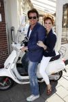 Amsterdam 23 maart 2011
Presentatie styling guide by Danie Bles. Leontine Borsato met Leco v Zadelhoff op de vespa scooter
Peter Smulders bv