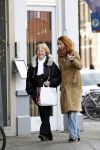 Amsterdam 4 maart 2006
Marian Mudder aan het winkelen met haar moeder op de cornelis schuytstraat
Peter Smulders bv