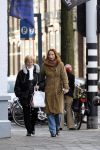 Amsterdam 4 maart 2006
Marian Mudder aan het winkelen met haar moeder op de cornelis schuytstraat
Peter Smulders bv