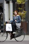 Amsterdam 10 april 2007
Marian Mudder op fiets in Amsterdam.
Peter Smulders bv