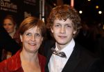 Amsterdam 22 maart 2011
Premiere Black butterflies in Tuschinski met Rutger Hauer  Carice v Houten en Liam Cunningham . Paula v d Oegst was de regisseur..Martijn Lakemeier met moeder
Peter Smulders bv