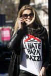 Amsterdam 27 maart 2011
Nicolette v Dam  met i hate paparazzi t shirt aan.
Peter Smulders bv