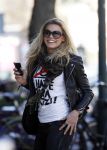 Amsterdam 27 maart 2011
Nicolette v Dam  met i hate paparazzi t shirt aan.
Peter Smulders bv