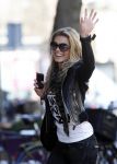 Amsterdam 27 maart 2011
Nicolette v Dam  met i hate paparazzi t shirt aan.
Peter Smulders bv